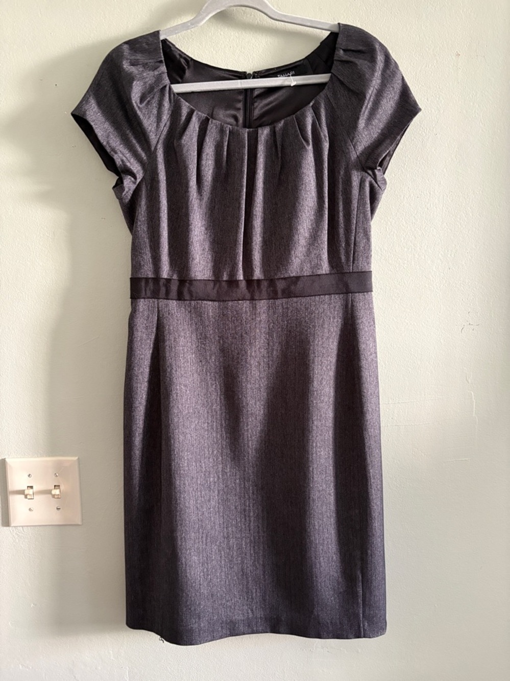 Tahari short sleeve silk blend midi dress 8